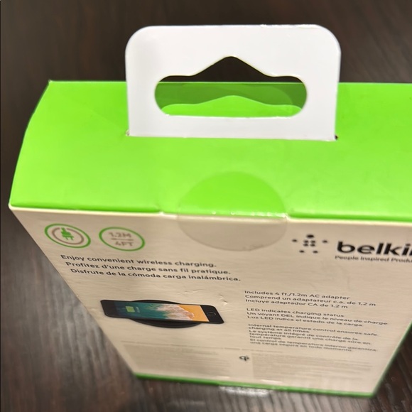 Belkin Boost Up Wireless Charging Pad 5W - Black - Picture 3 of 4